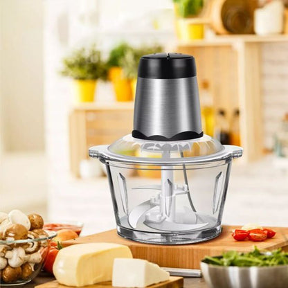 Hachoir électrique puissant utilisé dans une cuisine moderne