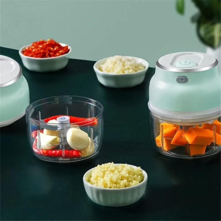 Mini hachoir electrique multifonction pour legumes et herbes
