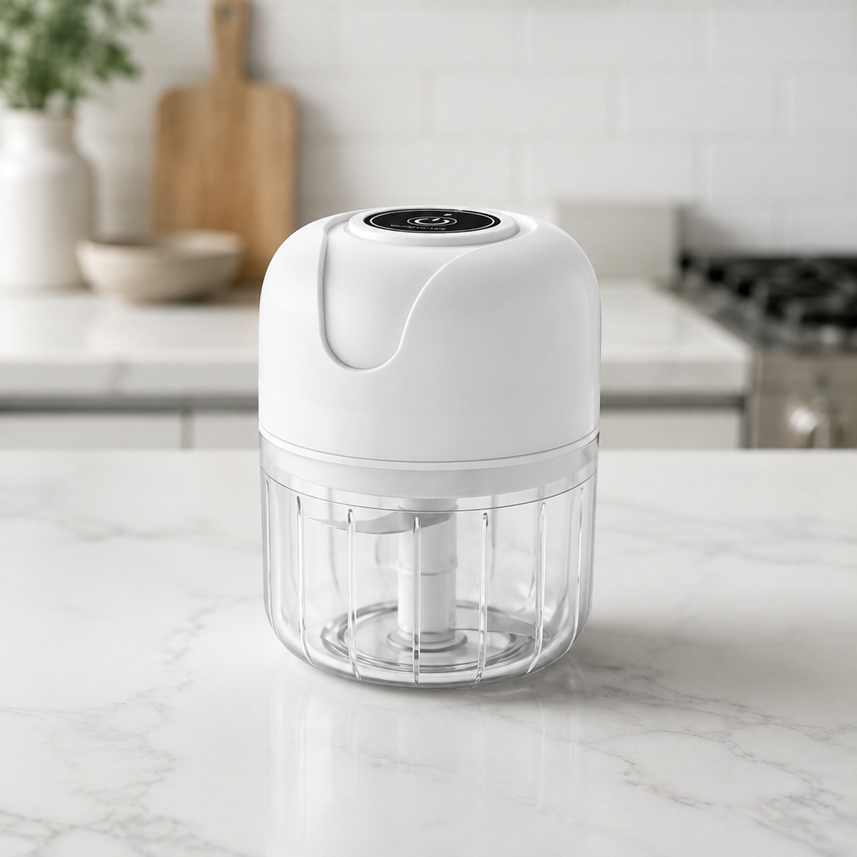 Mini hachoir électrique USB blanc en cuisine