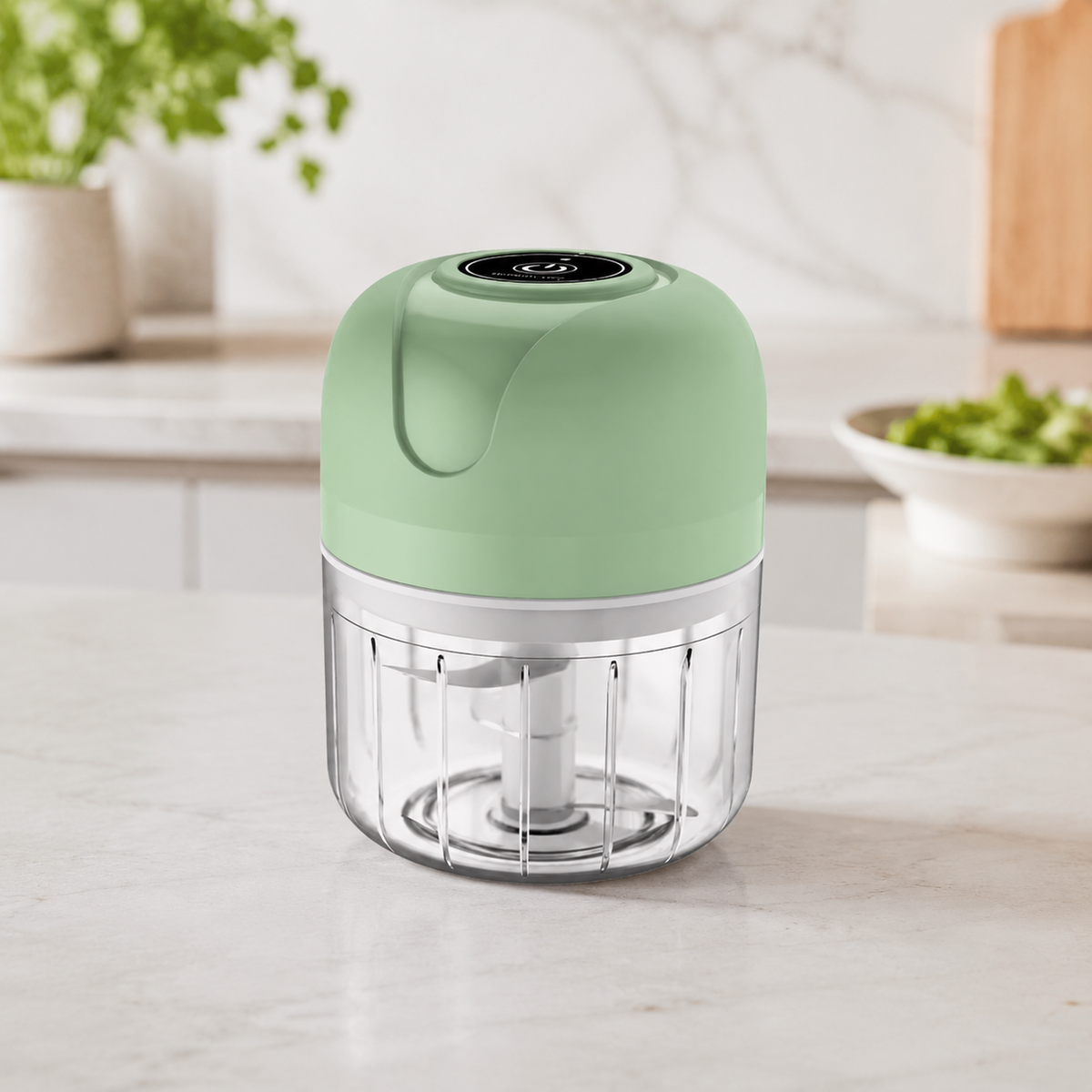 Mini hachoir électrique USB vert en cuisine