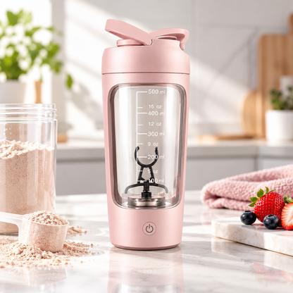 Shaker électrique rose avec poudre et fruits